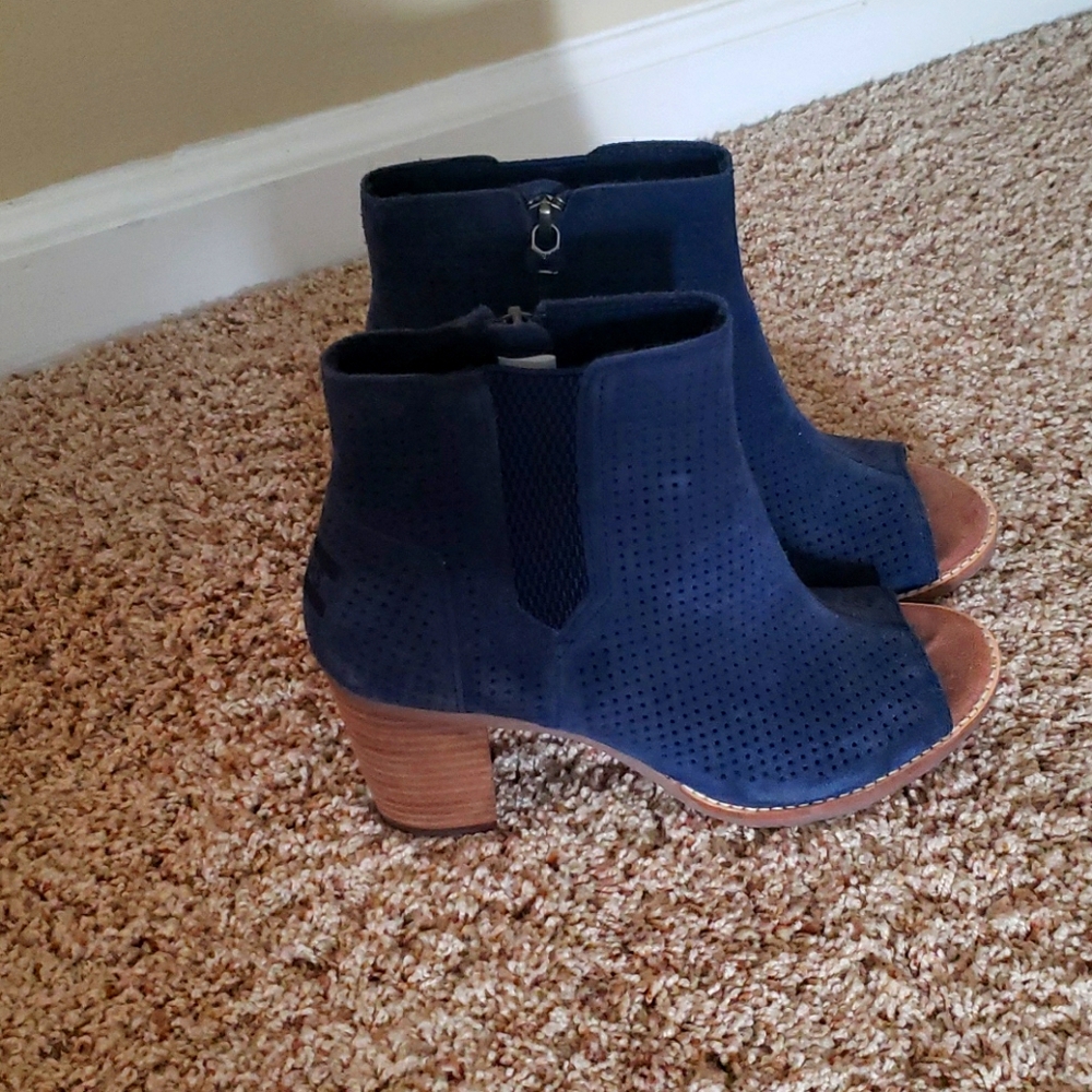 Toms booties